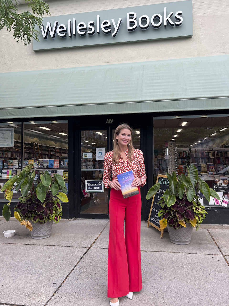 Jen at Wellesley Books, Massachusetts